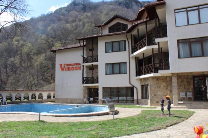 Family Hotel Virgin Ribaritsa Exteriör bild