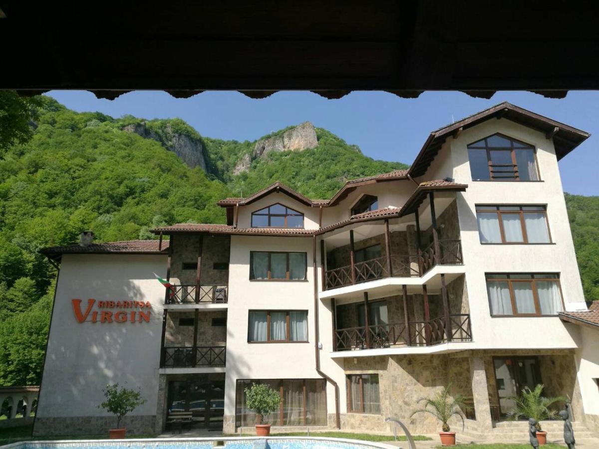 Family Hotel Virgin Ribaritsa Exteriör bild